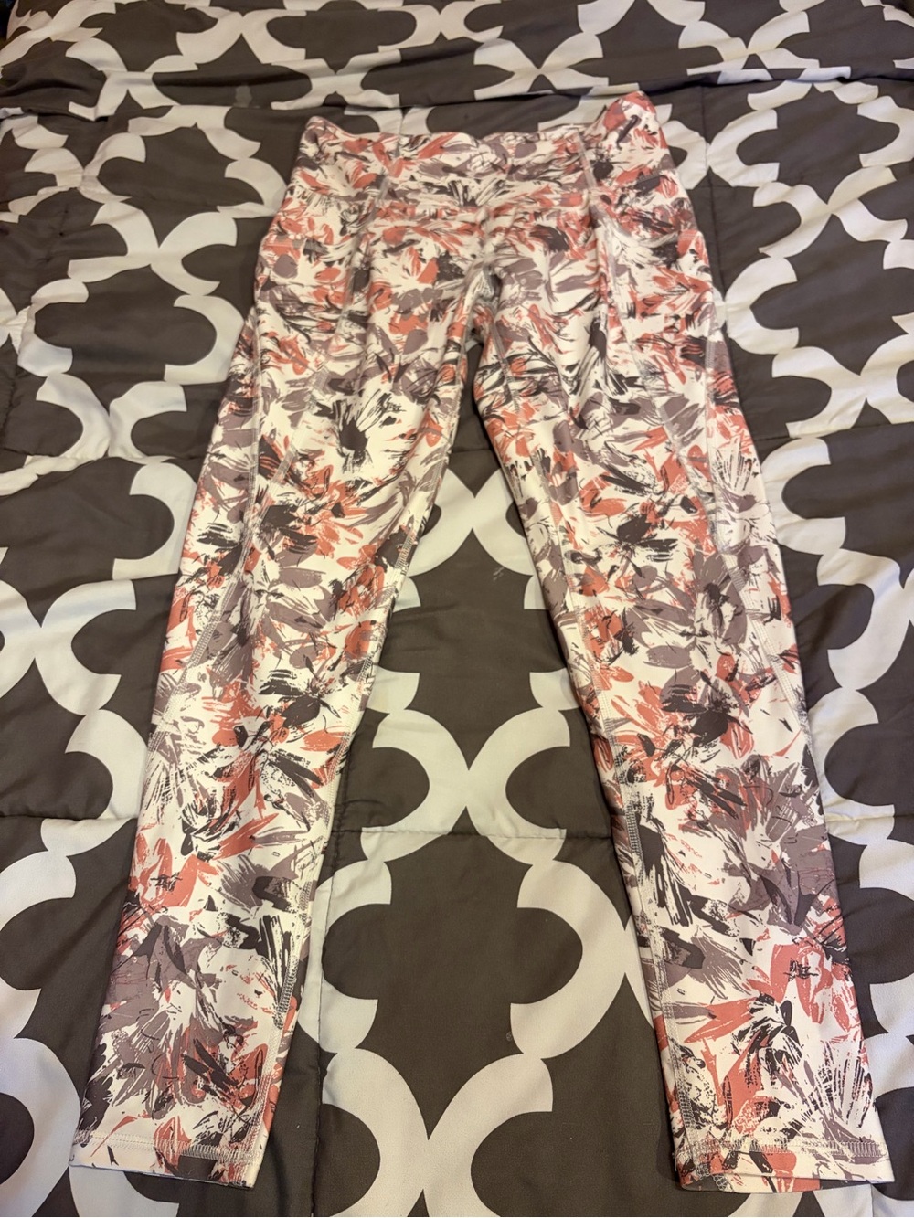 Floral-Print Slim Leggings in Coral & Gray